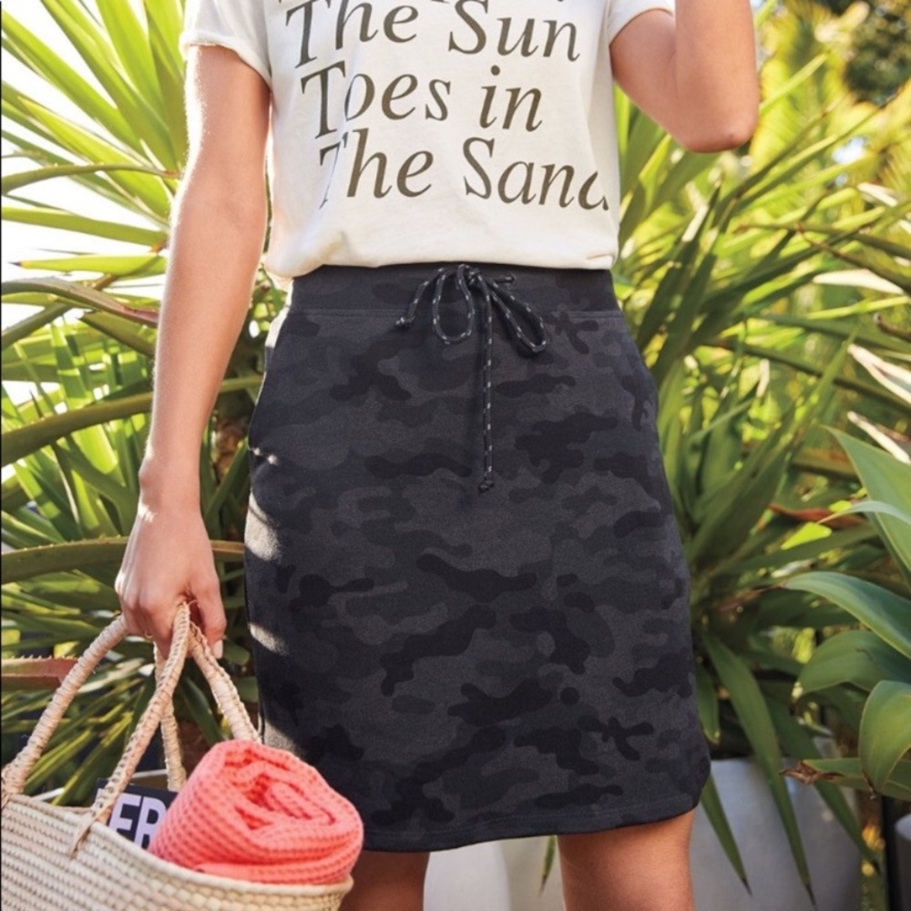 Sundry For Evereve Saturday Skirt